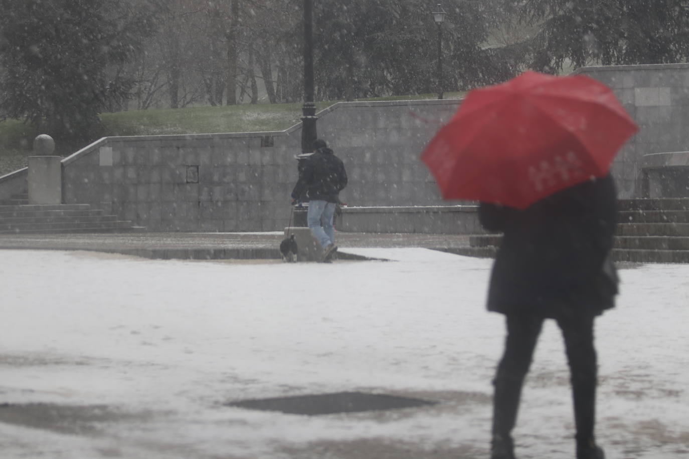 La borrasca deja nevadas y mucho frío en la región, que permanecerá en alerta todo el fin de semana.