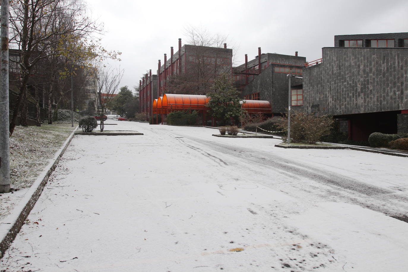 La borrasca deja nevadas y mucho frío en la región, que permanecerá en alerta todo el fin de semana.