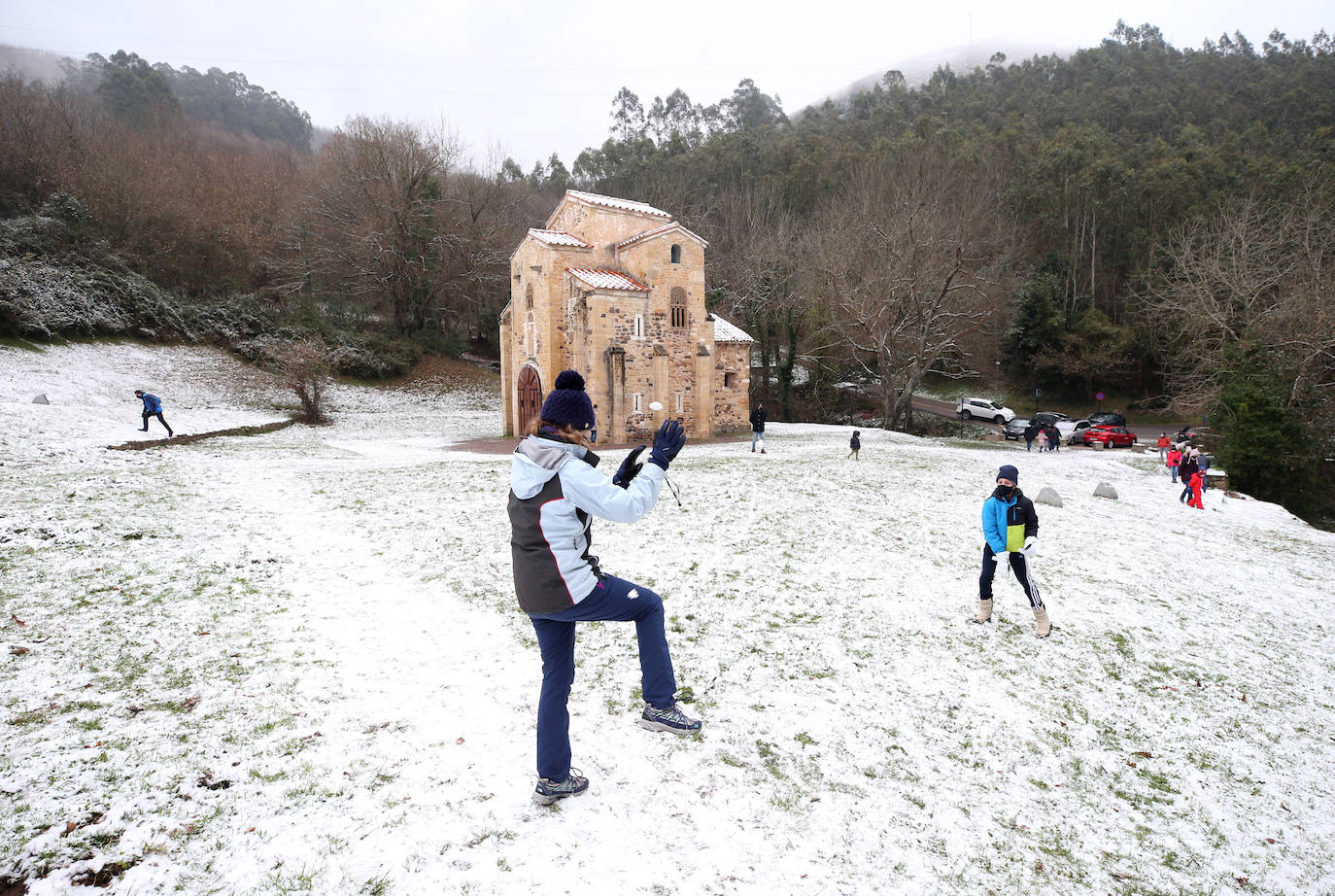 La borrasca deja nevadas y mucho frío en la región, que permanecerá en alerta todo el fin de semana.