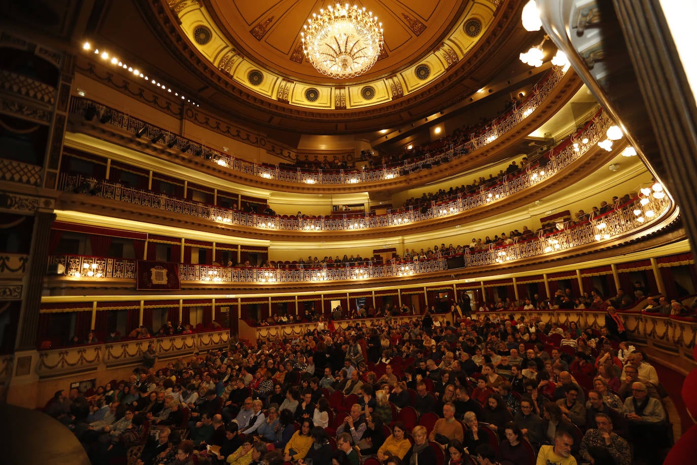 Público durante la proyección de una de las películas de Saco en anteriores ediciones