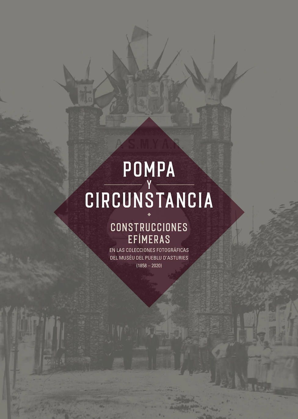 La exposición 'Pompa y circunstancia', de Héctor Blanco González puede visitarse hasta el 28 de febrero en el el Museu del Pueblu d'Asturies, en Gijón. Blanco firma también un completo estudio sobre las construcciones destinadas a no perdurar, que es catálogo de la muestra 