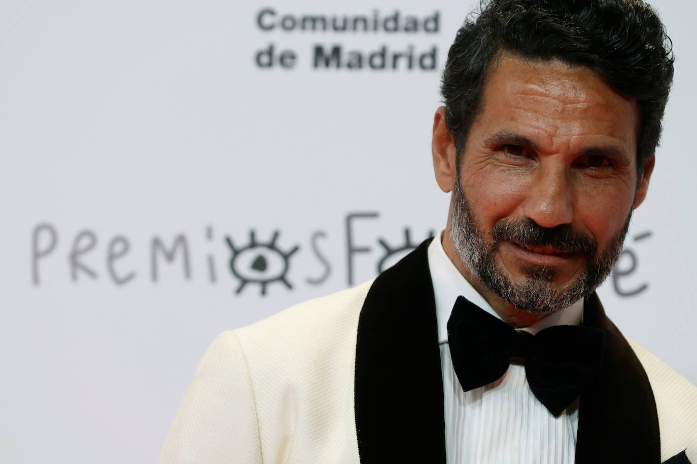 'Las niñas' y 'Antidisturbios' han sido los títulos protagonistas de la gala de los Premios Forqué, la primera gran cita del año del cine español. Fue una gala atípica, con decenas de asientos vacíos y mascarilla.