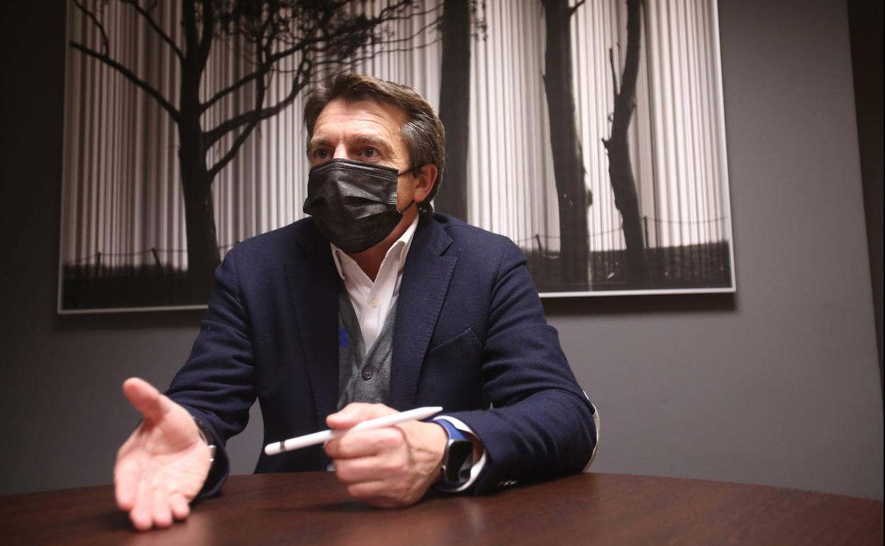 José Luis Álvarez Almeida.