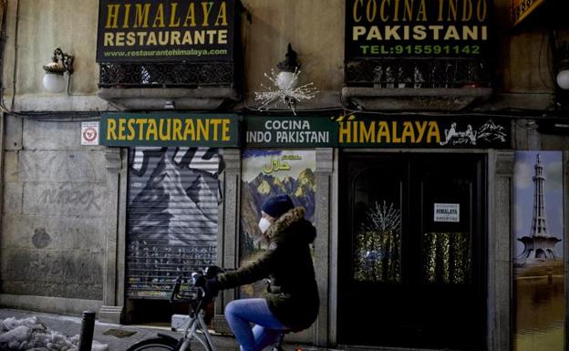 Madrid prohíbe todas las reuniones de no convivientes en domicilios 