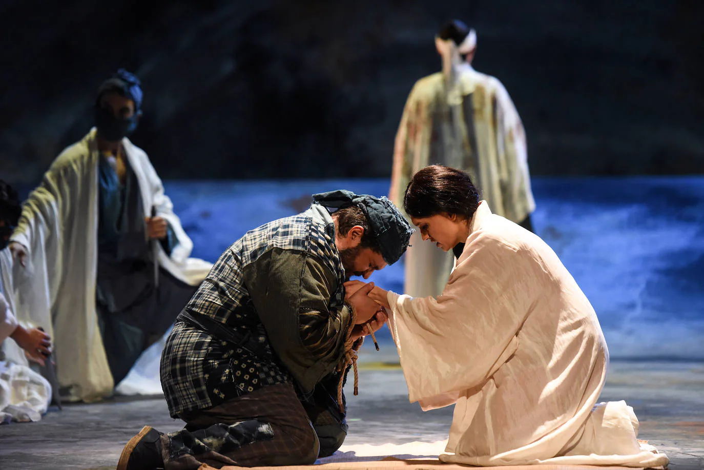 El público del Teatro Campoamor aplaude la representación de 'Los pescadores de perlas', último título de la temporada de ópera.
