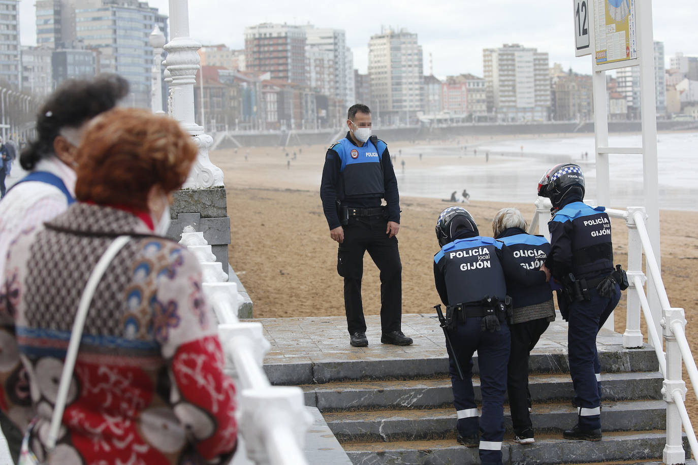 La mujer ha sido trasladada a la unidad de Psiquiatría del Hospital de Jove