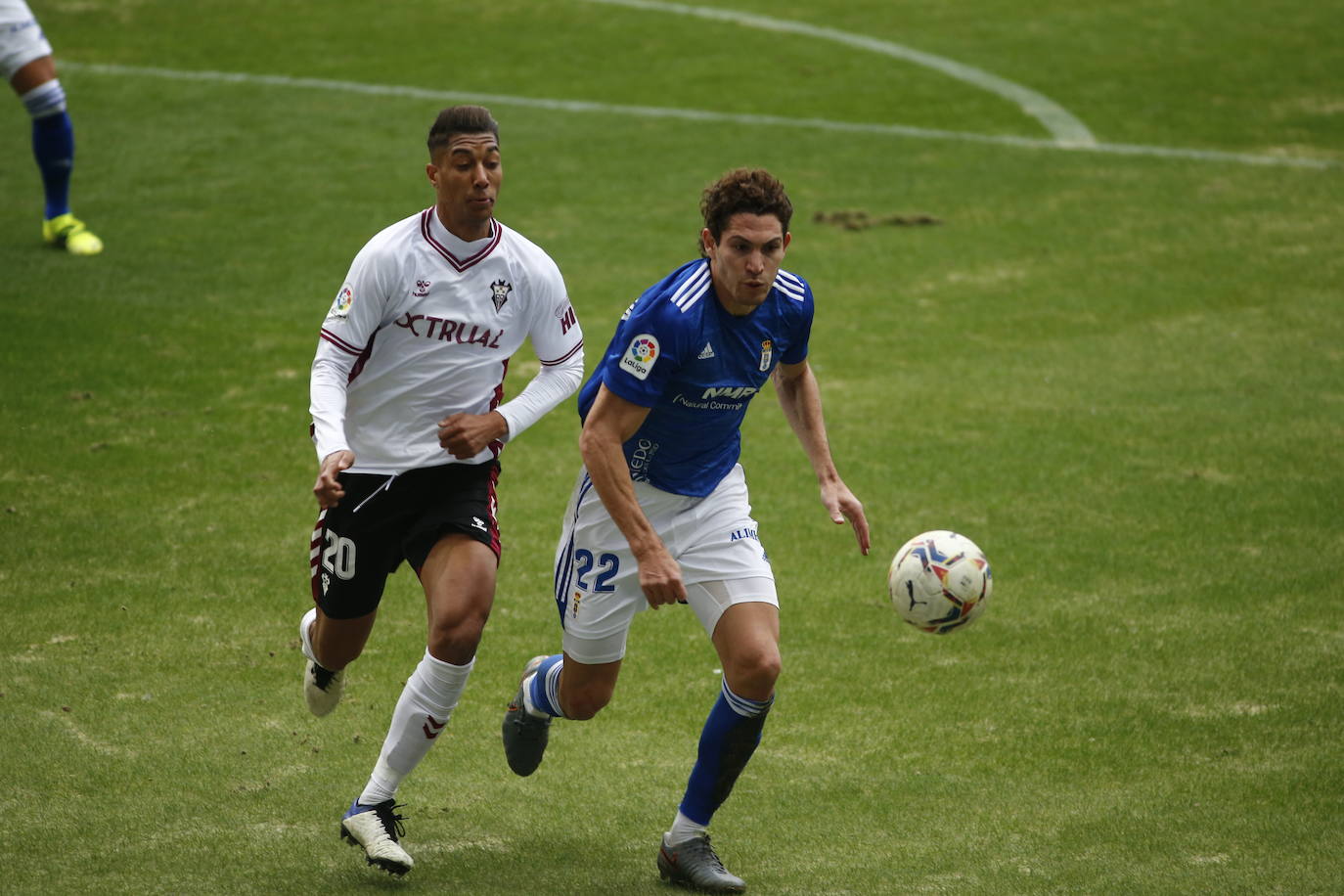 El partido entre el Real Oviedo y el Albacete en el Tartiere, que se saldó con victoria manchega, en imágenes.