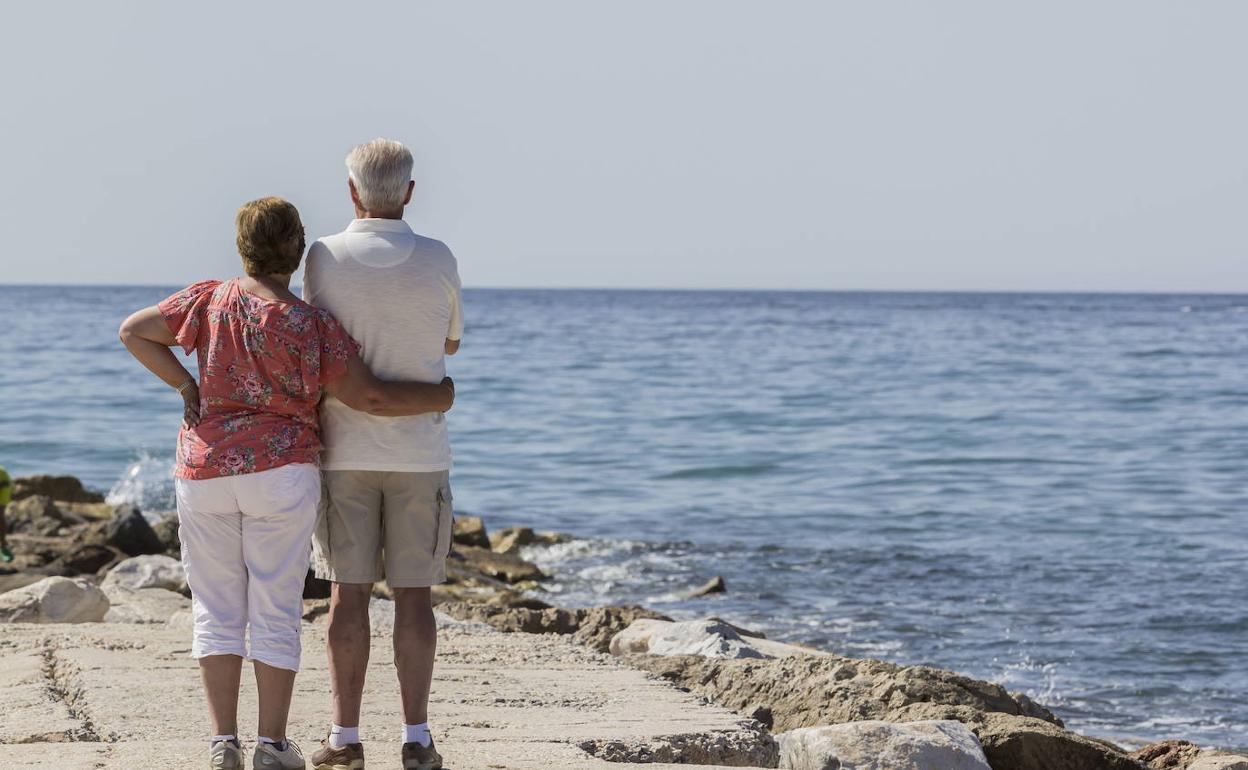 Podrán solicitar el complemento de maternidad y paternidad a las pensiones las madres o padres a partir del primer hijo 