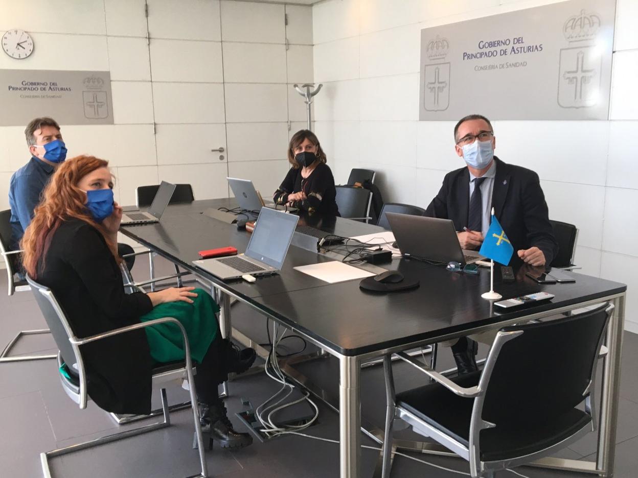 De izquierda a derecha, Elena Llorente, Sergio Valles, Lidia Rodríguez y Pablo Fernández. 