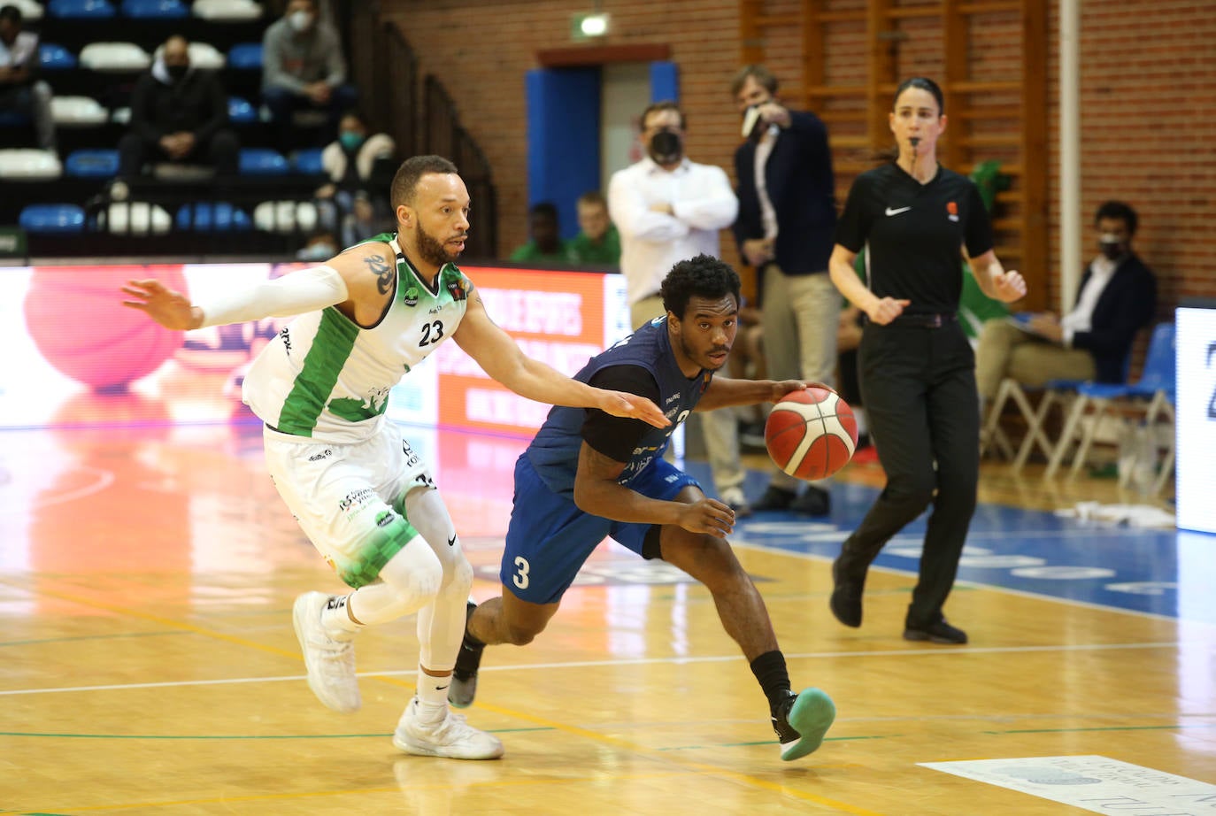 Fotos: El Liberbank Oviedo Baloncesto - Cáceres, en imágenes