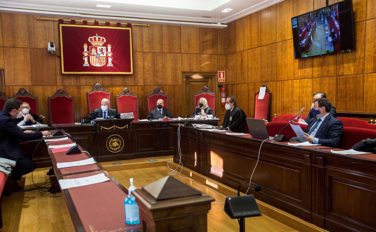 El TSJA acoge la vista del recurso de apelación del condenado a 24 años de cárcel por el asesinato de la gijonesa Paz Fernández Borrego en Navia en 2018, Javier Ledo