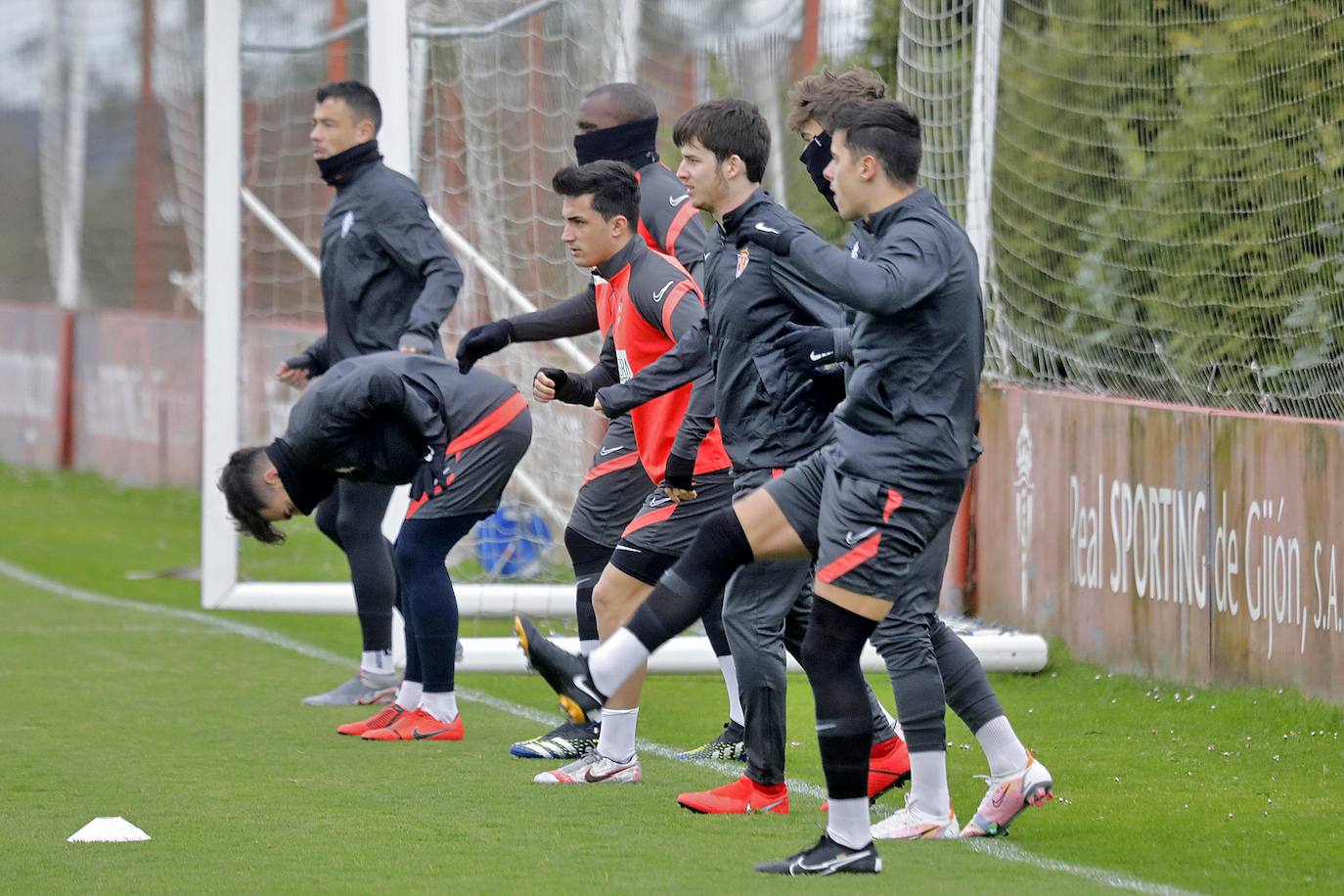 Los rojiblancos han entrenado este martes a las órdenes de David Gallego en Mareo