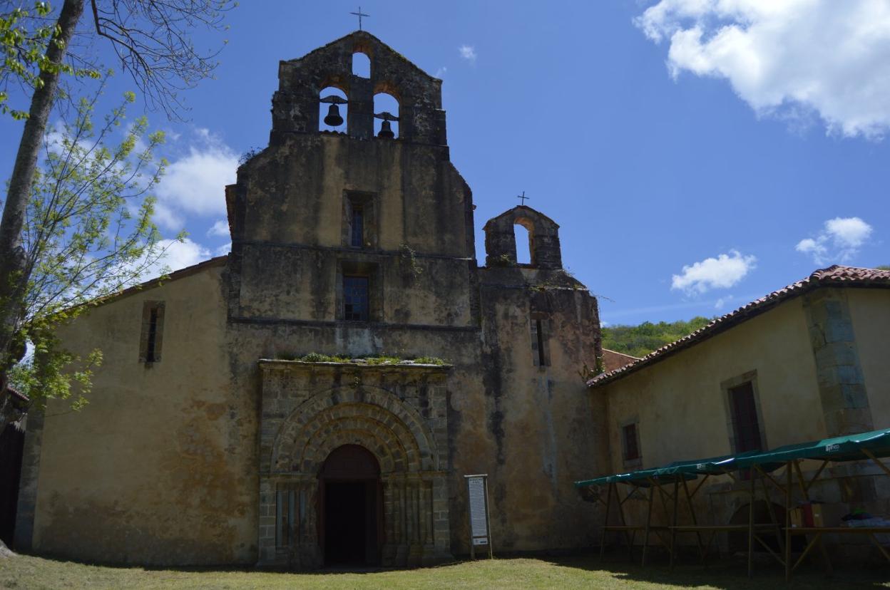 El monasterio de Santa María la Real de Obona se encuentra en pleno Camino Primitivo. 