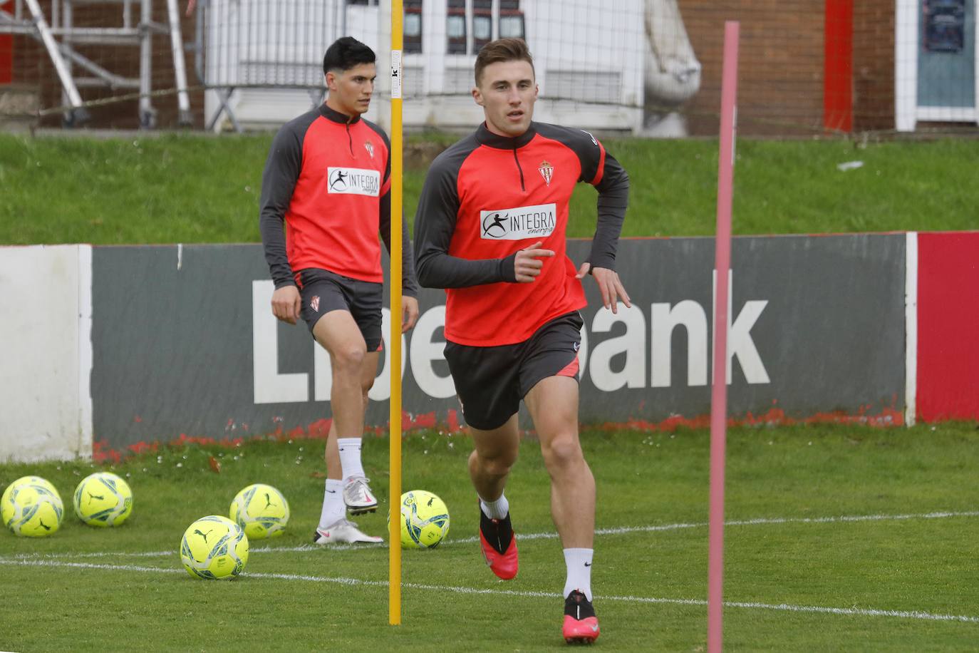 Fotos: Entrenamiento del Sporting (16/02/2021)