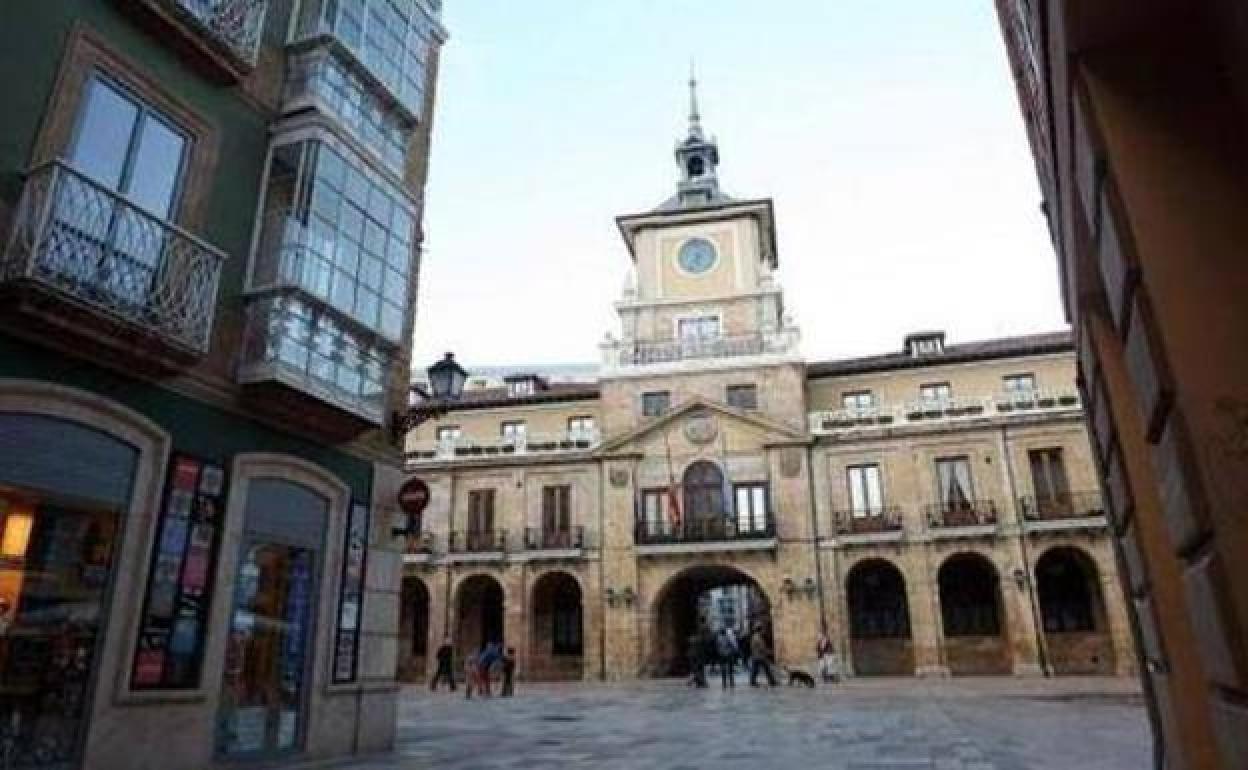 Los trabajadores sociales del Ayuntamiento de Oviedo advierten del «colapso inmediato» del servicio