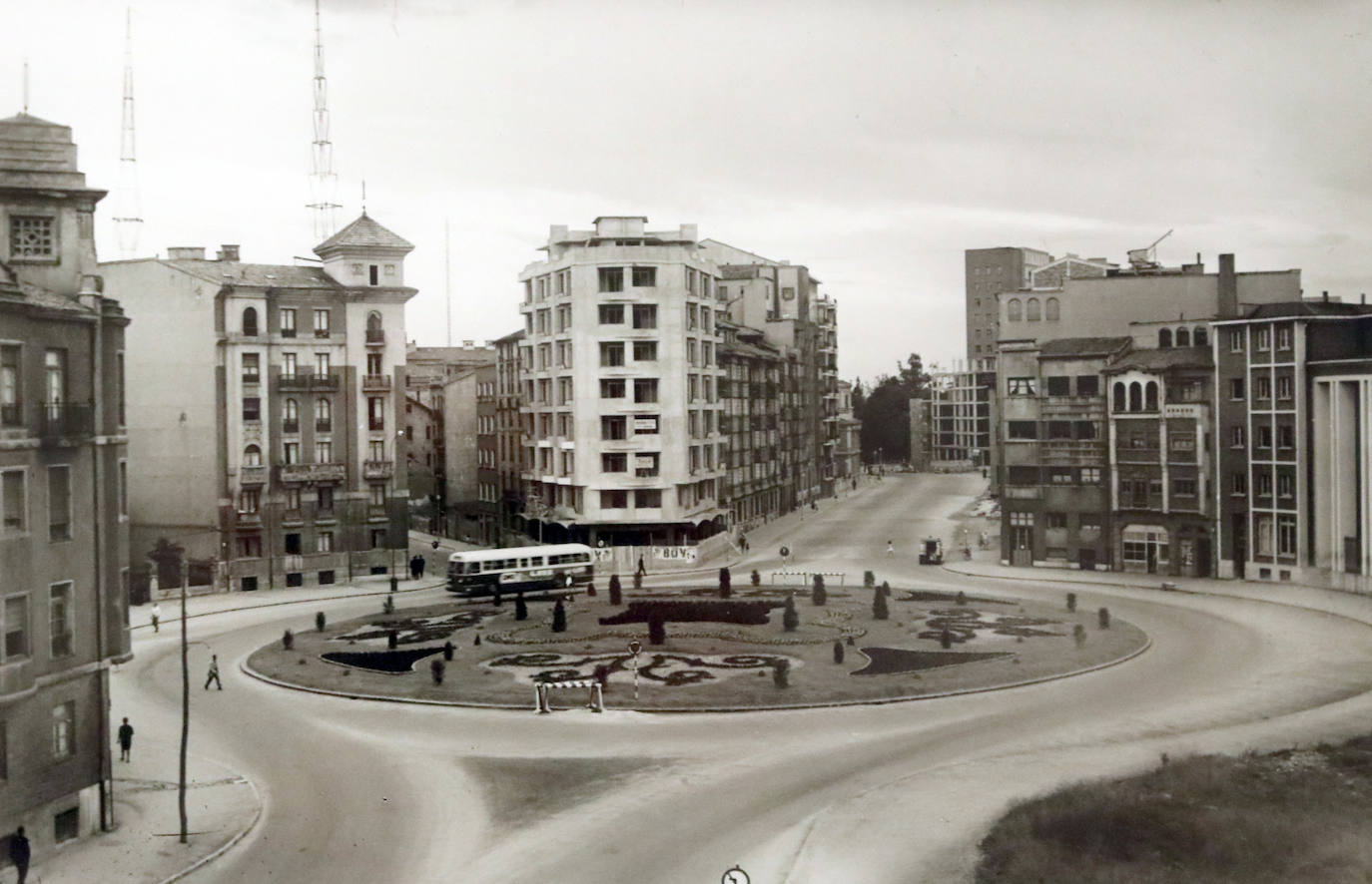 El Museo del Pueblo de Asturias ha recibido numerosas donaciones de fotografías tras la «exitosa» exposición en la sala SabadellHerrero.