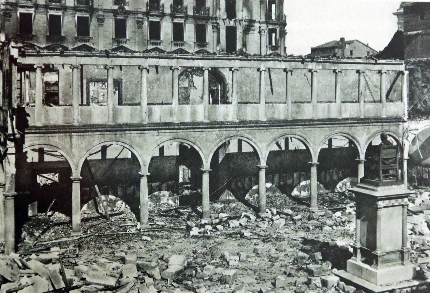 El Museo del Pueblo de Asturias ha recibido numerosas donaciones de fotografías tras la «exitosa» exposición en la sala SabadellHerrero.
