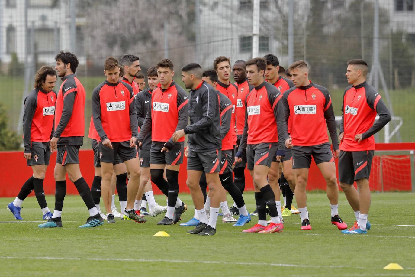 Los sportinguistas preparan su partido ante el Español