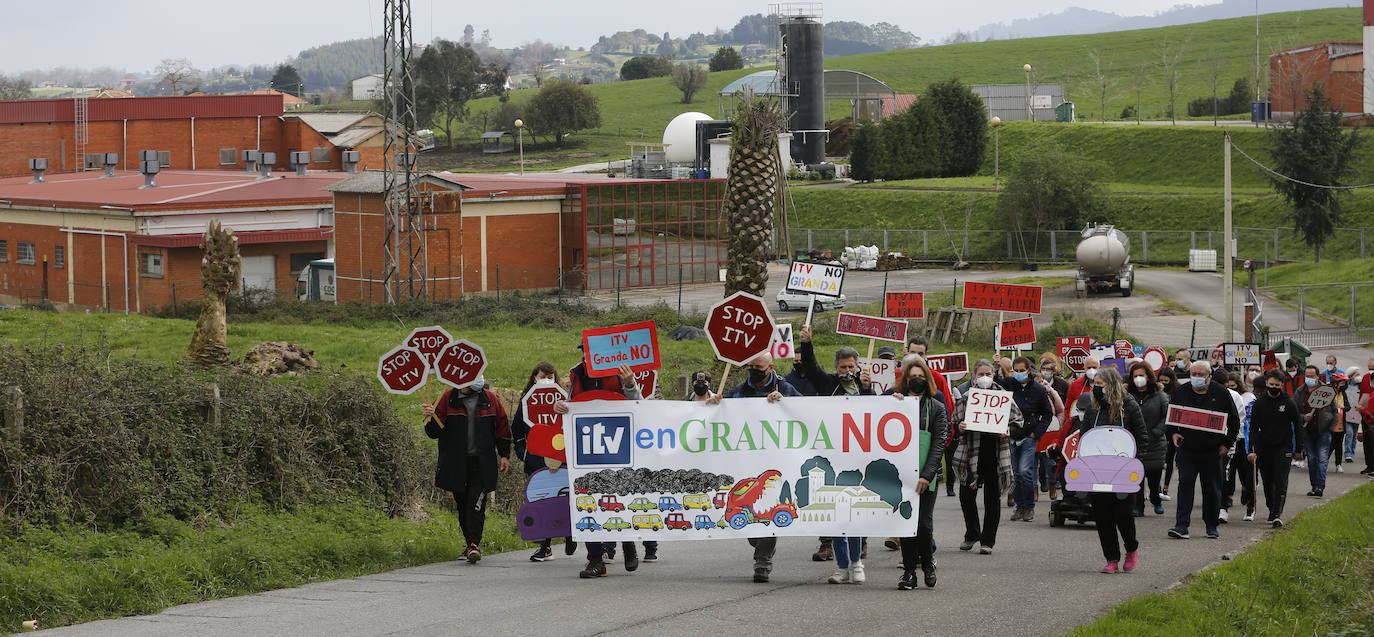 Reclaman una reunión con la alcaldesa y aseguran que el emplazamiento no cumple con lo que marca el decreto que regula estas instalaciones
