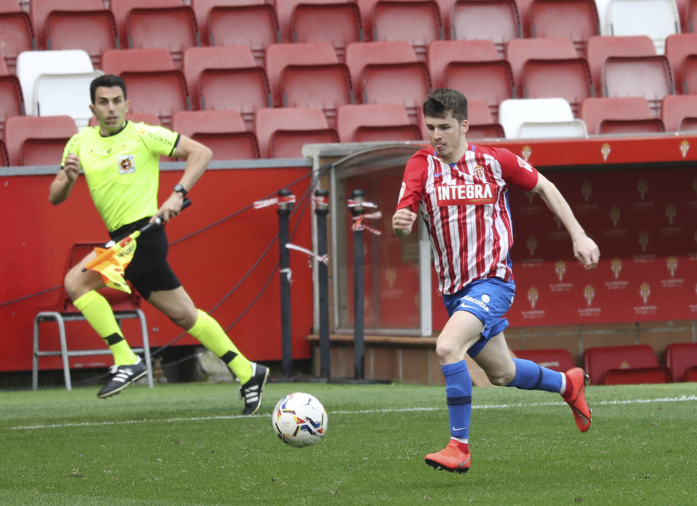 El Sporting suma un punto ante el gran candidato al ascenso esta temporada y sigue invicto en su estadio