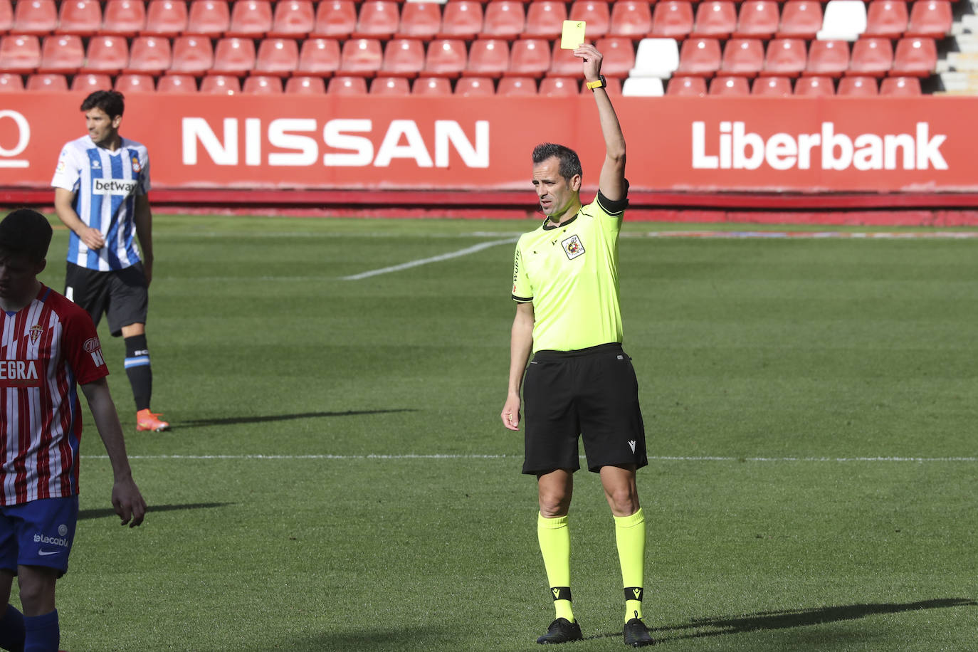 El Sporting suma un punto ante el gran candidato al ascenso esta temporada y sigue invicto en su estadio