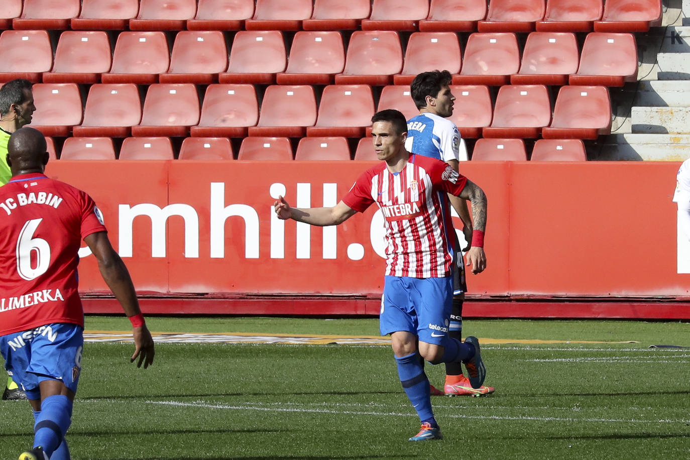 El Sporting suma un punto ante el gran candidato al ascenso esta temporada y sigue invicto en su estadio