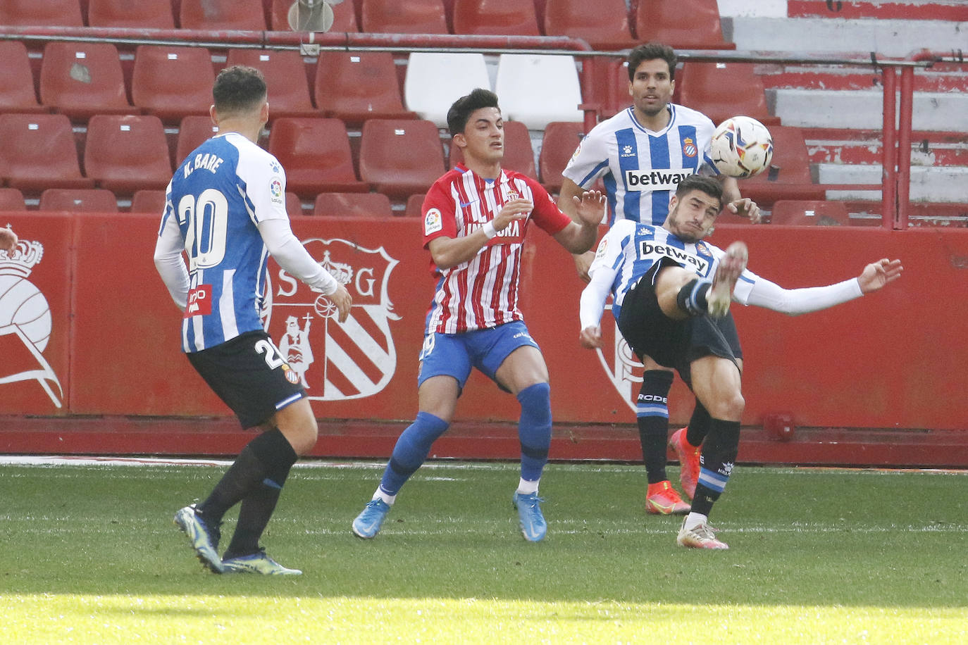 El Sporting suma un punto ante el gran candidato al ascenso esta temporada y sigue invicto en su estadio