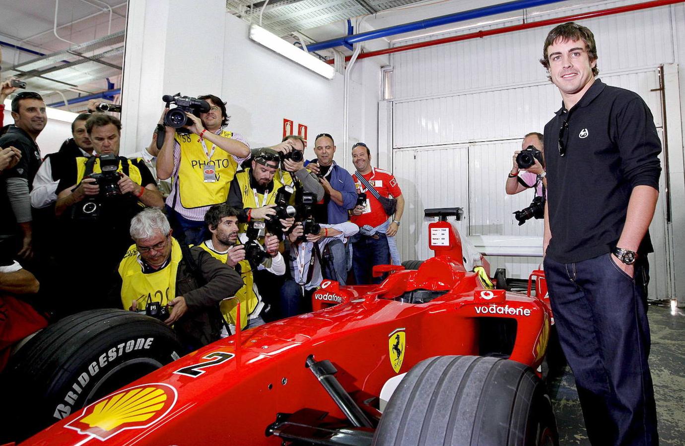 Hoy se cumplen 20 años del debút oficial de Fernando Alonso en la Fórmula 1. Un dos de marzo de 2001 el piloto asturiano participaba en los entrenamientos del Gran Premio de Australia, en Melbourne, al volante de un Minardi