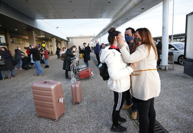 Sanidad levanta el veto al retorno de estudiantes pero pide evitar viajes innecesarios