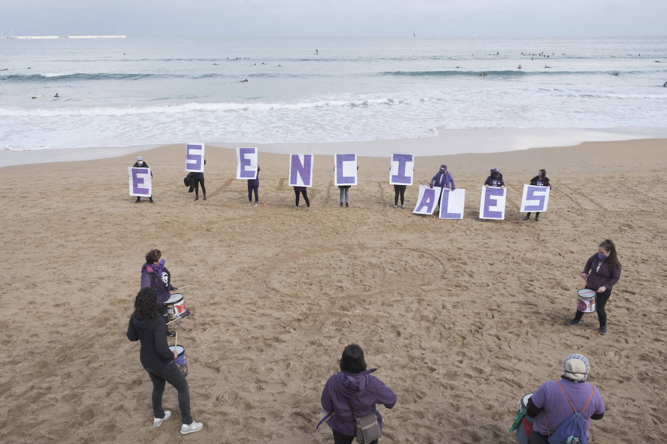 Concentraciones feministas en Gijón, Oviedo, Avilés, Siero y Colunga para presentar la protesta del Día Internacional de las Mujeres
