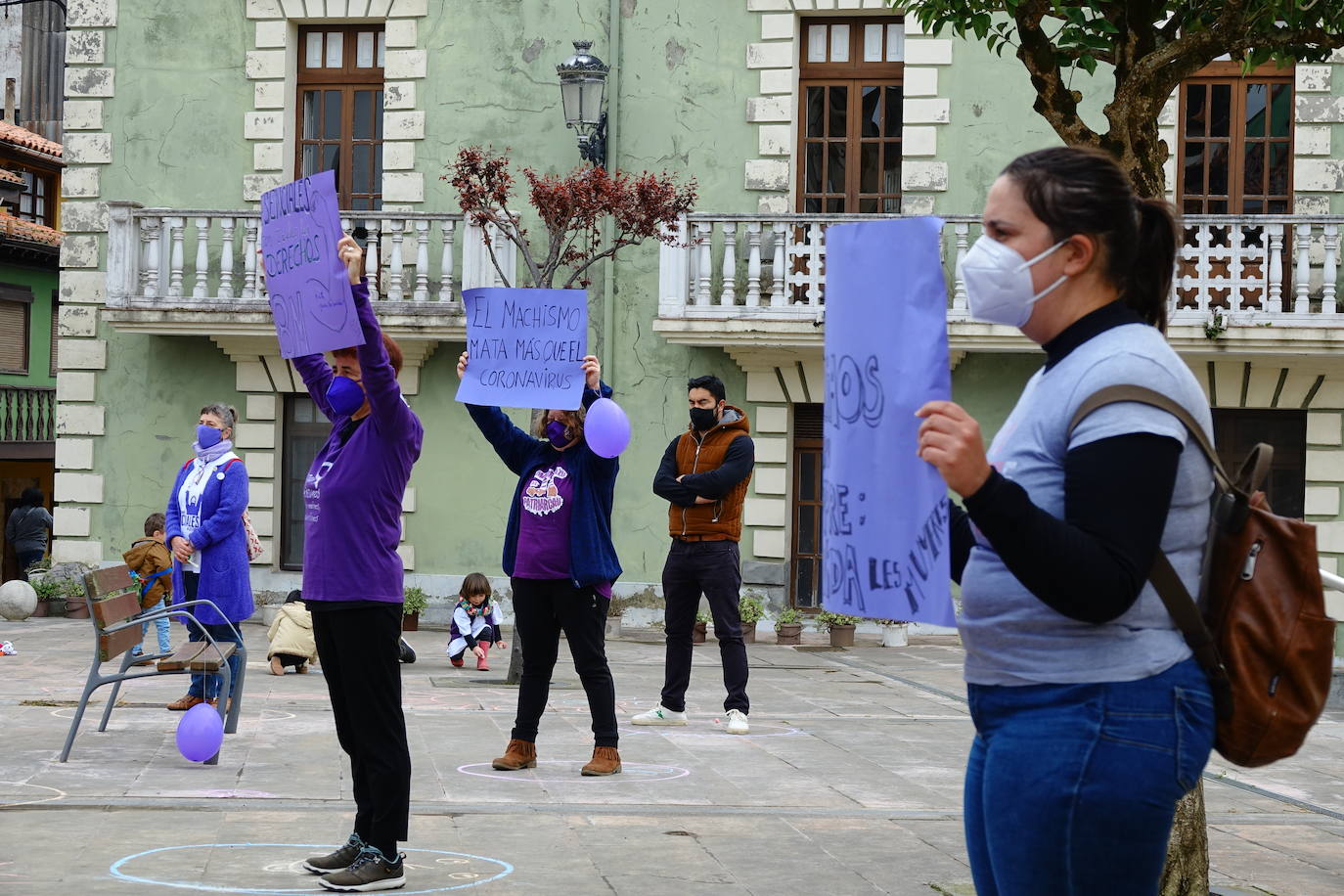 Concentraciones feministas en Gijón, Oviedo, Avilés, Siero y Colunga para presentar la protesta del Día Internacional de las Mujeres