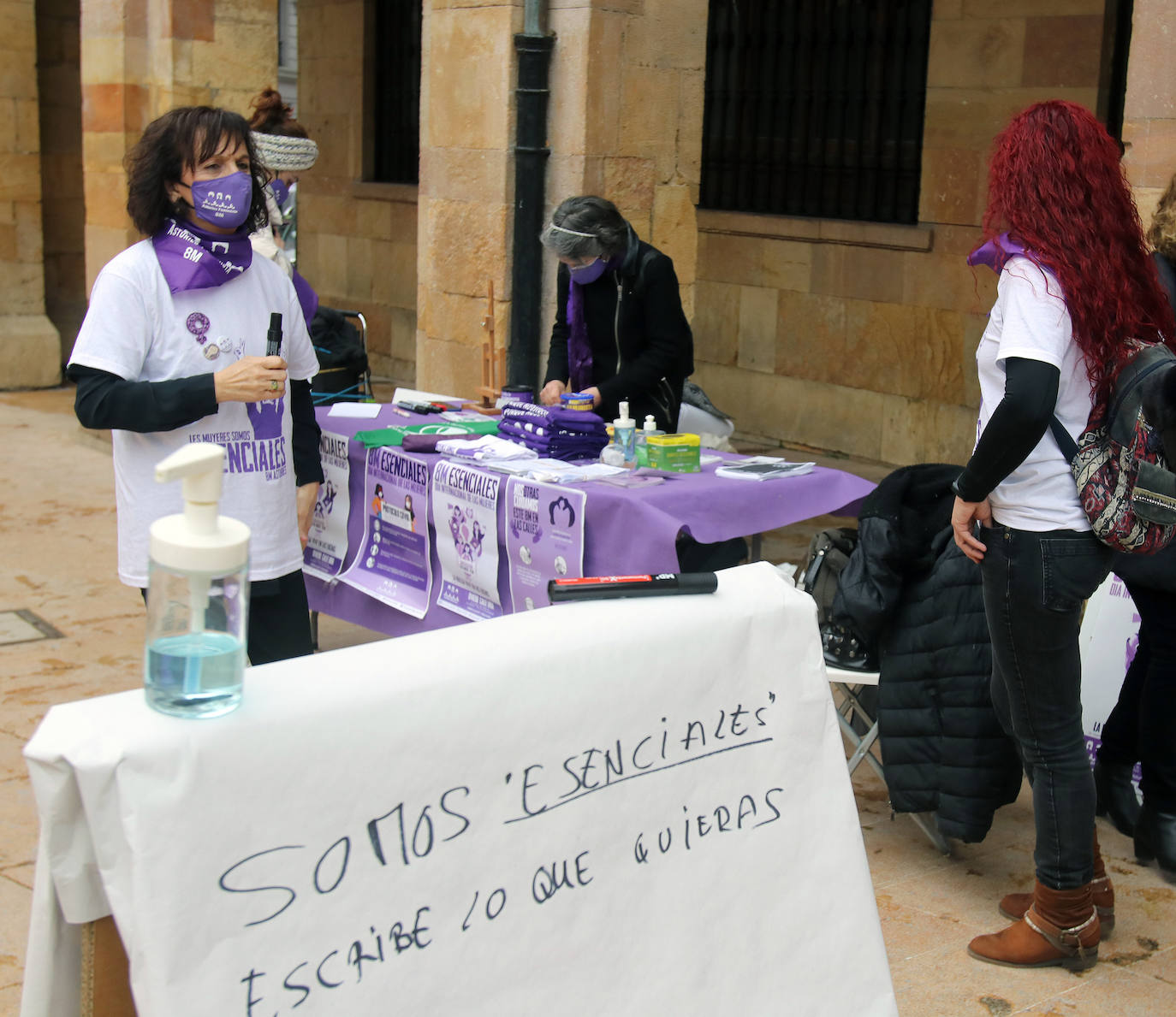 Concentraciones feministas en Gijón, Oviedo, Avilés, Siero y Colunga para presentar la protesta del Día Internacional de las Mujeres