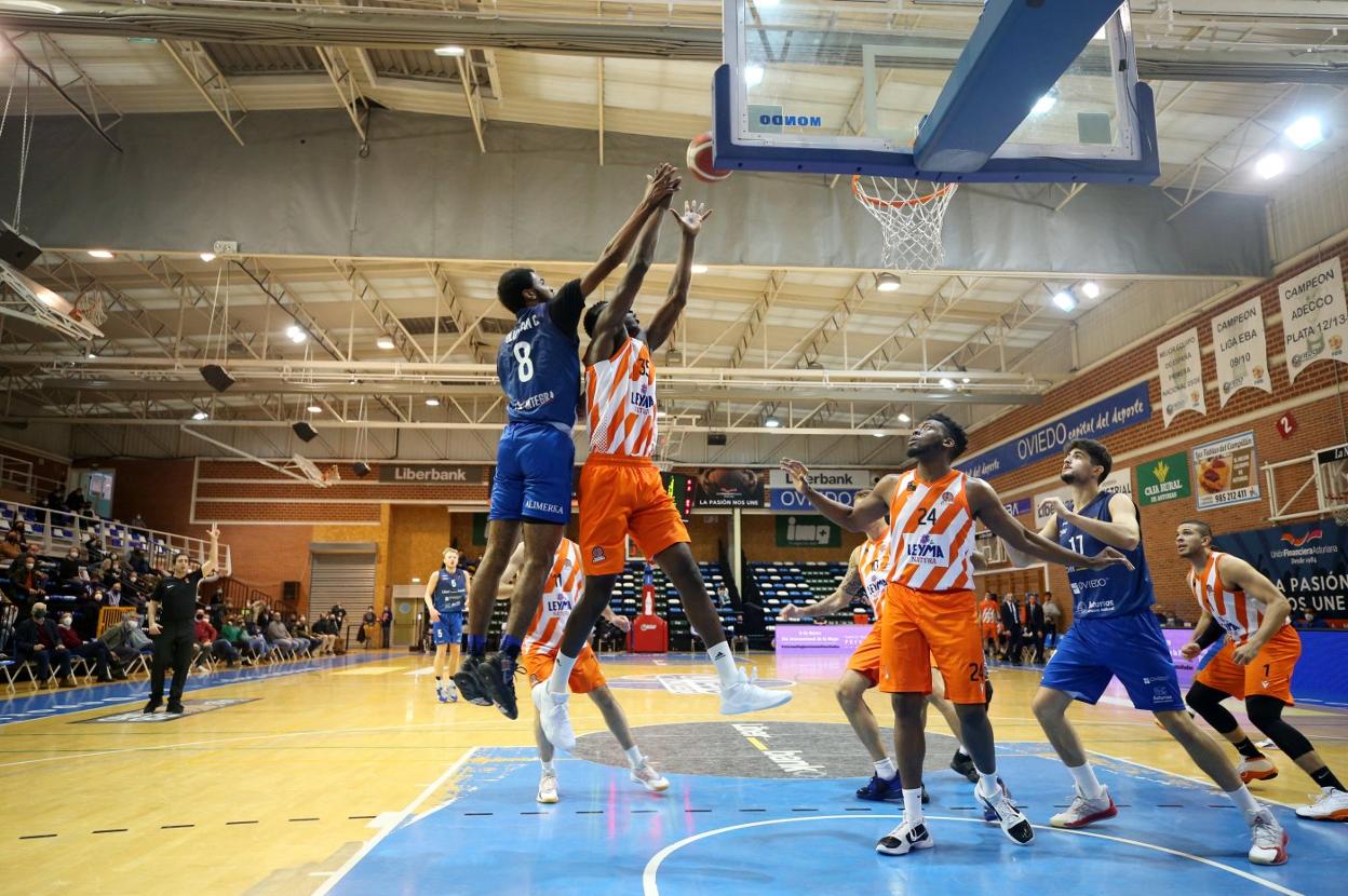 Pumarín acogerá el primer y último partido del Liberbank Oviedo en la fase por el ascenso. 
