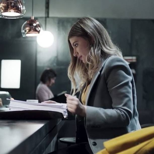 Cuatro estrenó anoche en abierto el primer capítulo de 'Caronte', la serie protagonizada por Roberto Álamo y Miriam Giovanelli en la que la ciudad de Gijón y la playa de San Lorenzo juegan un papel principal