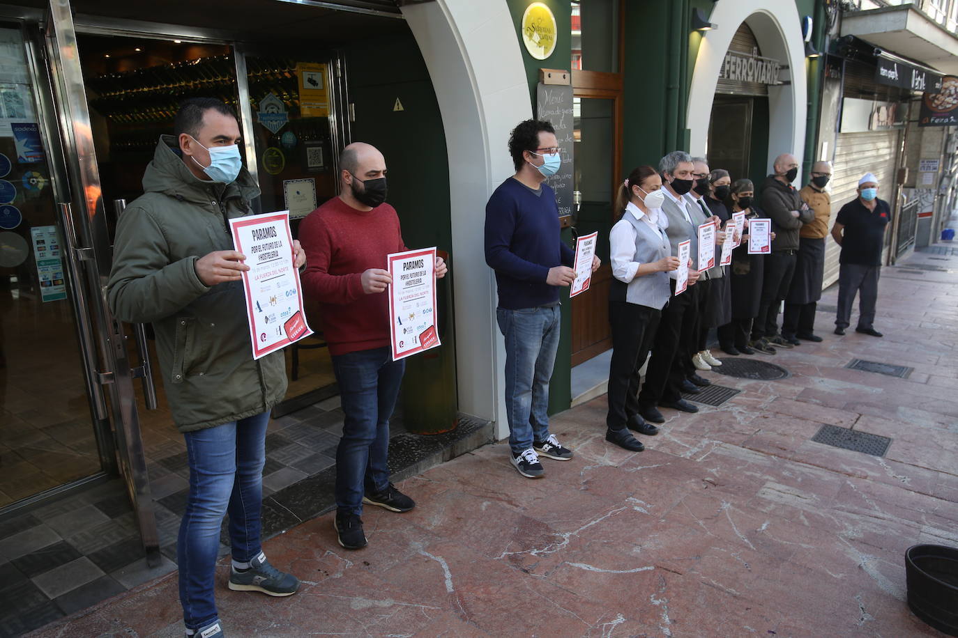 Los profesionales del sector entienden que haya ciertas limitaciones para controlar la pandemia porque «la salud es lo primero», pero alertan de que el sector se hunde.