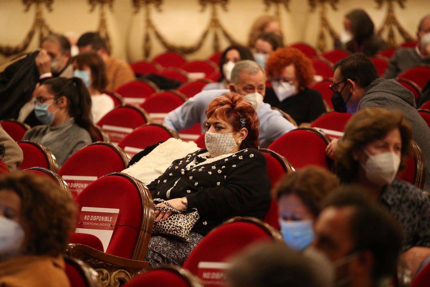El teatro Campoamor de Oviedo fue el escenario del concierto «Mujeres en la música», dirigido por Isabel Rubio y en el que se estrenó la obra «Mensaje interestelar», de la compositora ovetense Raquel Rodríguez