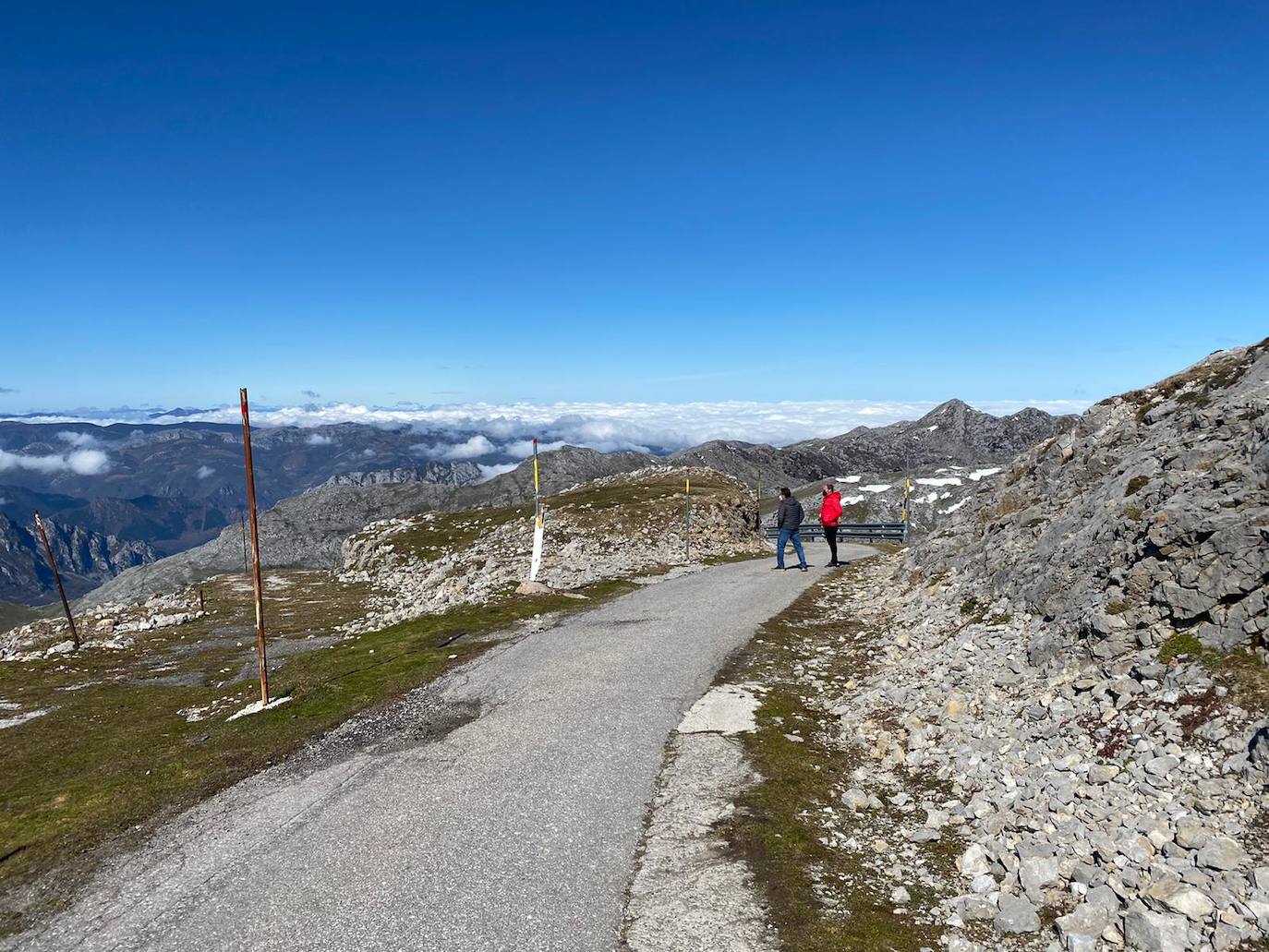 La Vuelta a España 2021 tendrá dos finales de etapa en Asturias. El pelotón llegará el 1 de septiembre en la jornada 17, con destino los Lagos de Covadonga. Un día después, los corredores saldrán de Salas y descubrirán el Gamoniteiro en la que apunta a ser la etapa decisiva de la edición. 