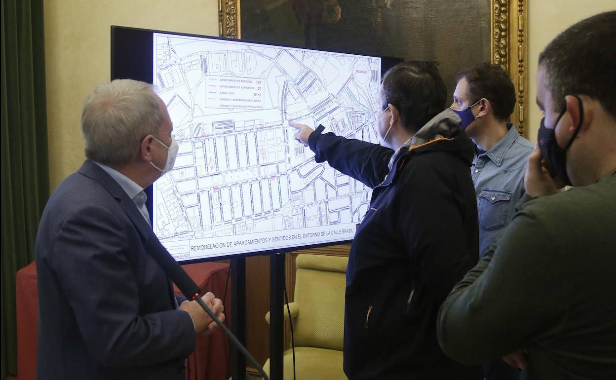 Las calles Gran Capitán y Brasil quedarán como vía de único sentido con un carril bus y otro carril con velocidad limitada a 30 kilómetros por hora.