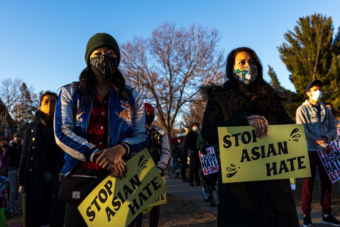 La muerte de ocho personas en el tiroteo contra tres salones de masajes asiáticos de Atlanta y Acworth ha despertado los temores de la comunidad asática, que denuncia el racismo oriental. El presidente de EE UU, Jon Biden, se reunirá hoy con líderes de la comunidad asiático-estadounidense para abordar el asunto.