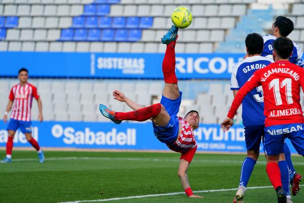 El Sporting pierde a su columna vertebral para recibir al Alcorcón