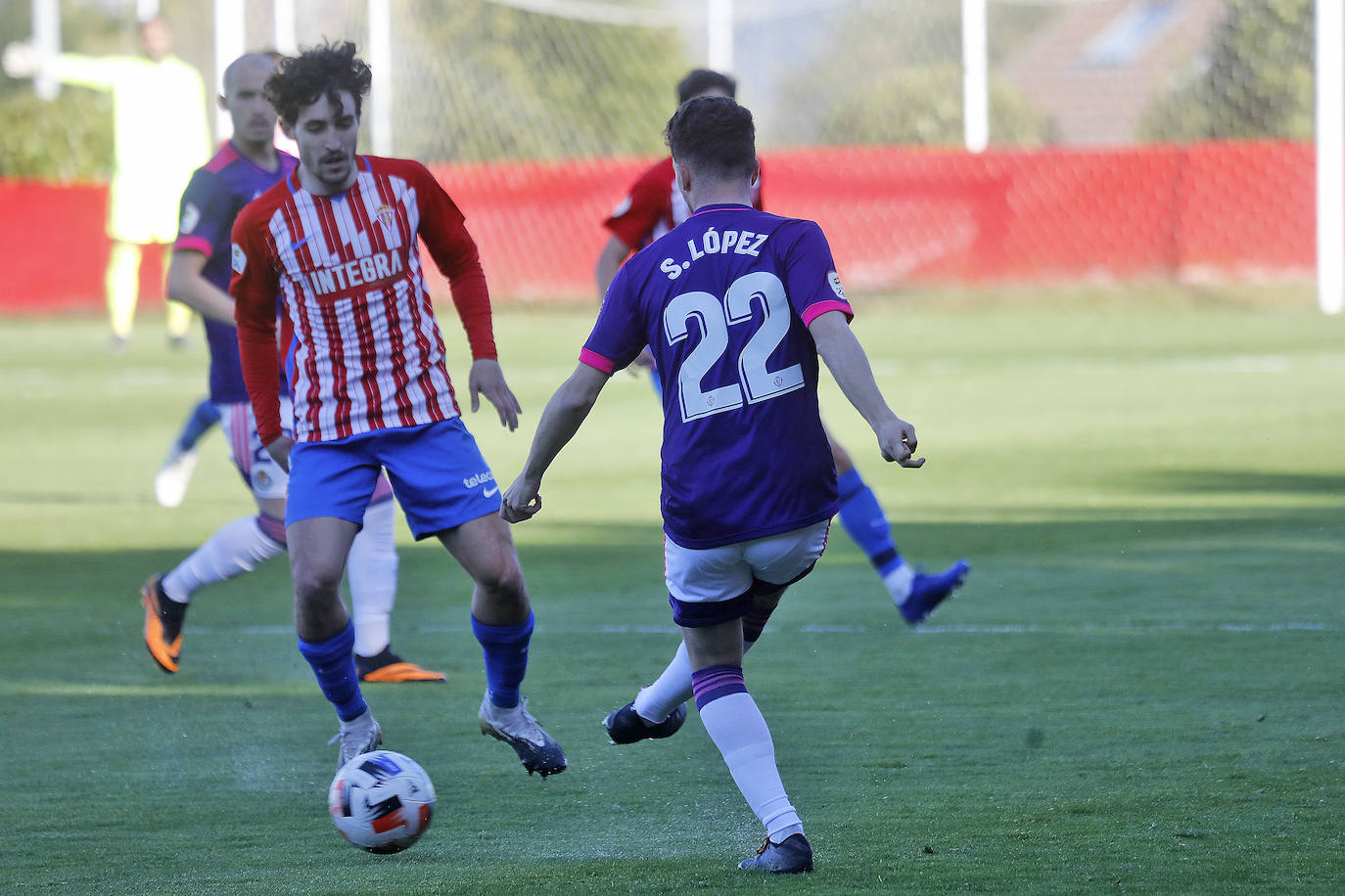 Fotos: Sporting B 0-2 Valladolid Promesas, en imágenes