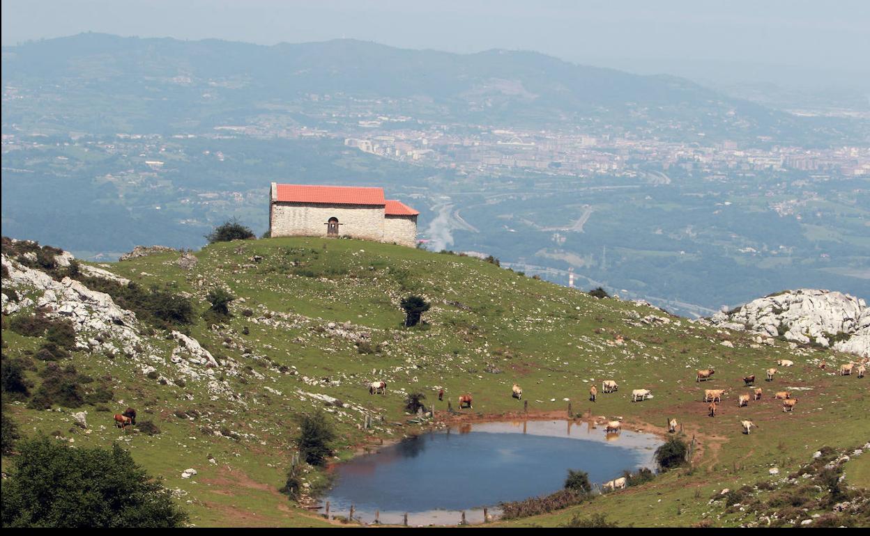 Monte Monsacro, en Morcín.