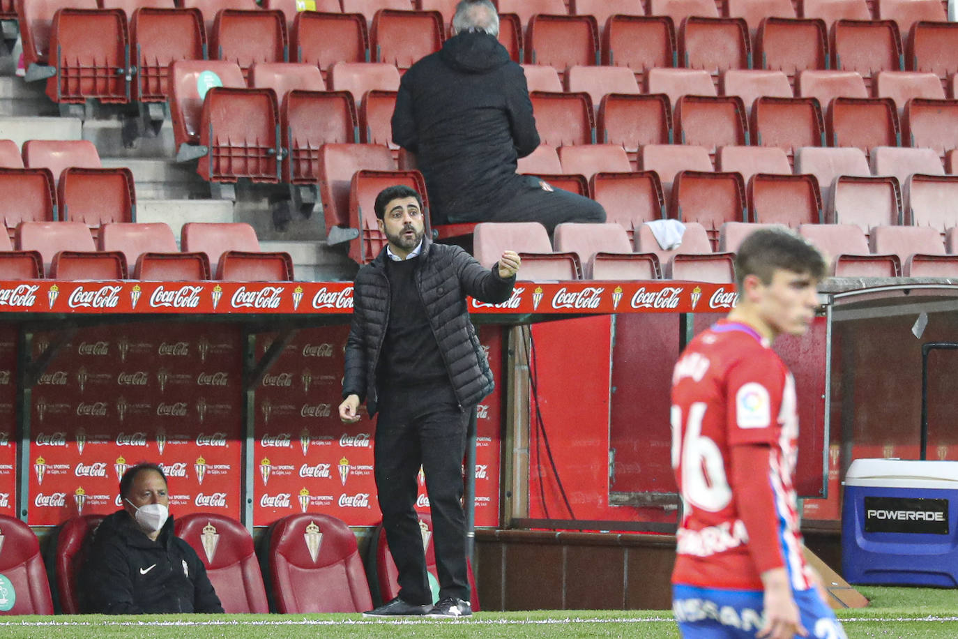 El partido disputado entre el Sporting y el Alcorcón en El Molinón, en imágenes.