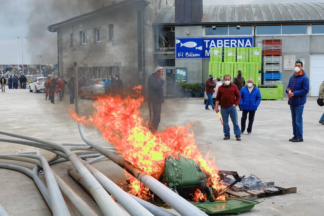 En protesta por el nuevo Reglamento de Control de la Pesca aprobado por el Parlamento Europeo