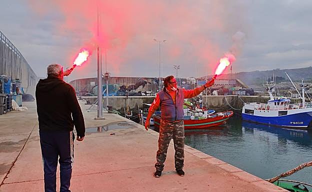 La pesca asturiana, en huelga: «Parece que los asturianos somos unos delincuentes»