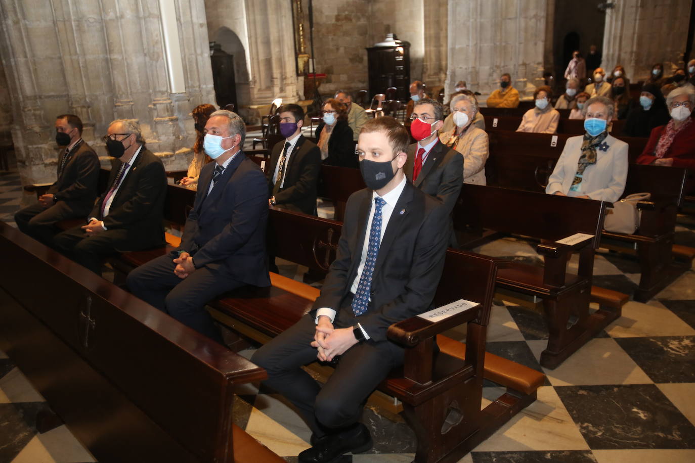 Las altas temperaturas invitan a disfrutar de la jornada dominical, adaptándose a las restricciones marcadas por la covid