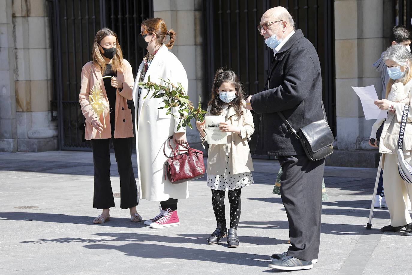 Las altas temperaturas invitan a disfrutar de la jornada dominical, adaptándose a las restricciones marcadas por la covid