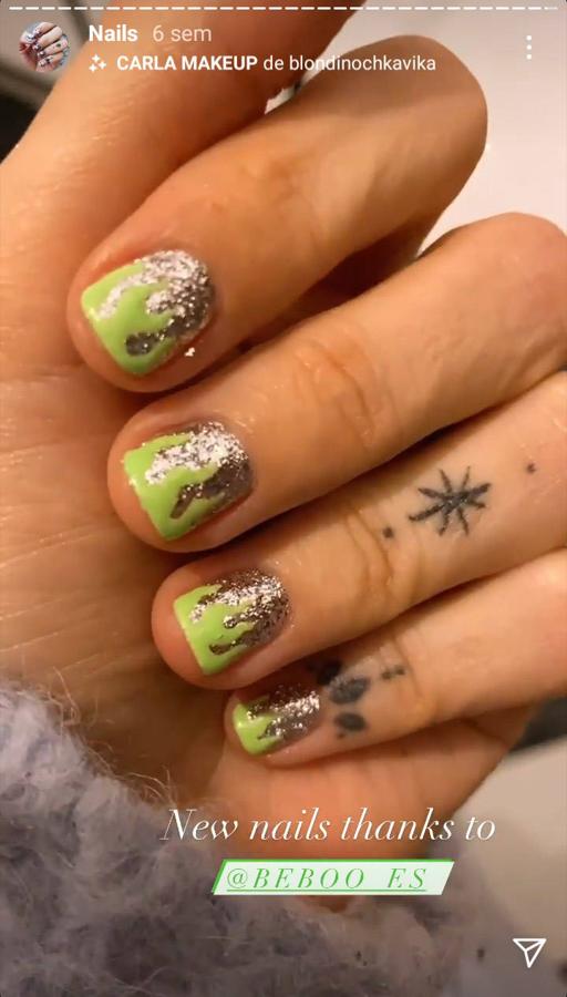 Todas las amantes del 'nail art' tendrán esta primavera la oportunidad perfecta para añadir a sus uñas, todos los colores y diseños posibles. Y es que la única norma para esta primavera es el color y los diseños atrevidos. Al menos eso es lo que ya nos han adelantado las influencers con los primeros diseños de uñas primaverales. Manicuras a juego con los colores de sus 'outfits' en las que hay cabida para todo tipo de diseños abstractos, diseños florales, nuevas versiones de manicura francesa, estampados de cuadros o los clásicos tonos pastel. Desde María Fernández Rubíes a María Pombo, pasando por Laura Escanes o la neoyorkina Tezza. Ellas han sido las encargadas de mostrarnos todas las tendencias de uñas de esta temporada.