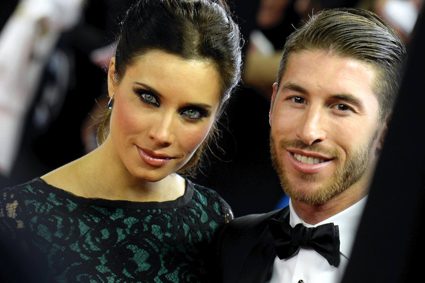 El Real Madrid ha felicitado hoy a su capitán, Sergio Ramos, que sopla 35 velas, 35 años de conquistas en el terreno de juego y también en su vida personal: un mundial, dos eurocopas, cuatro Champions League, cinco ligas, una bellísima esposa y cuatro hijos resumen tres décadas y media de quien es ya leyenda blanca y nacional.