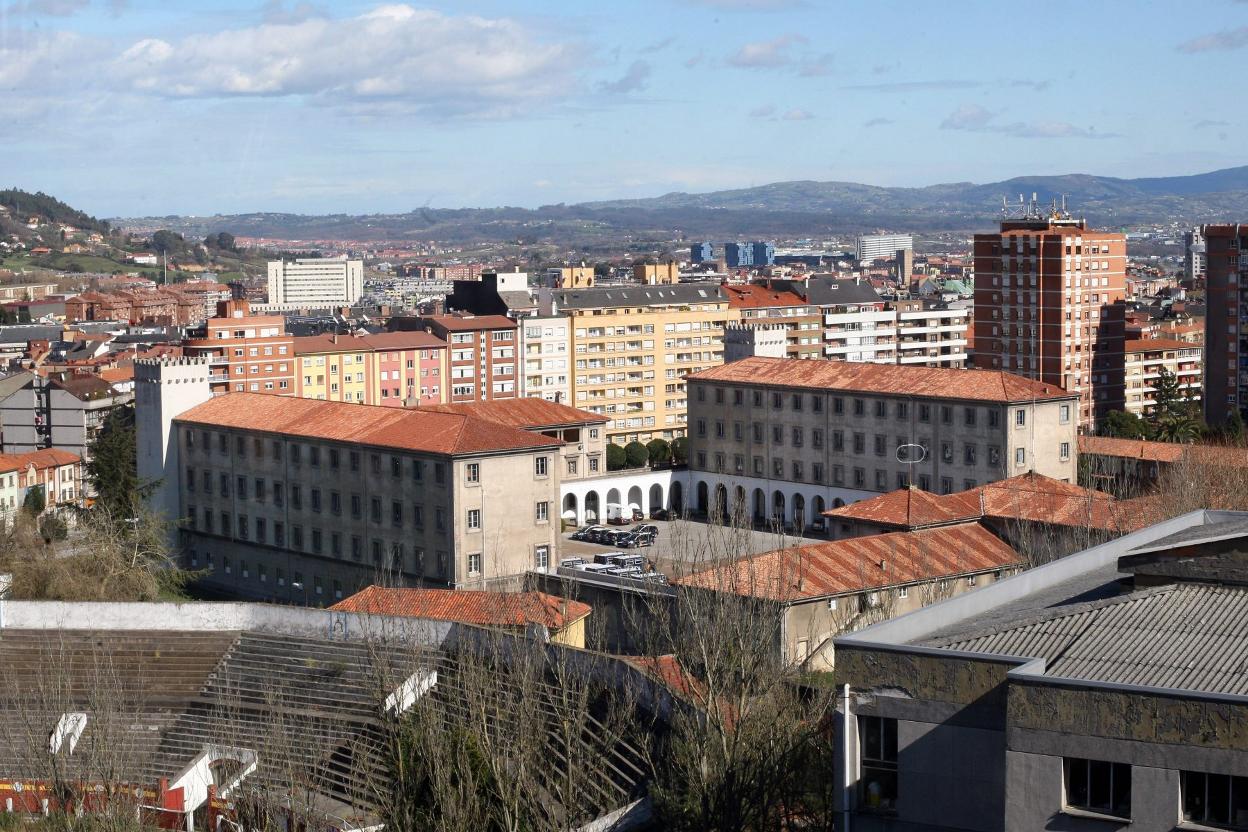 El entorno de la plaza de toros y el cuartel de la Policía Nacional. 